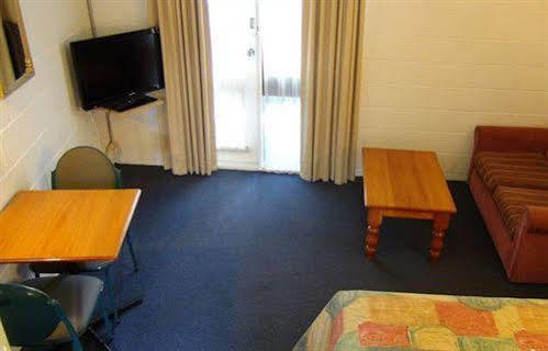 Pathfinder Motel Melbourne City Exterior foto